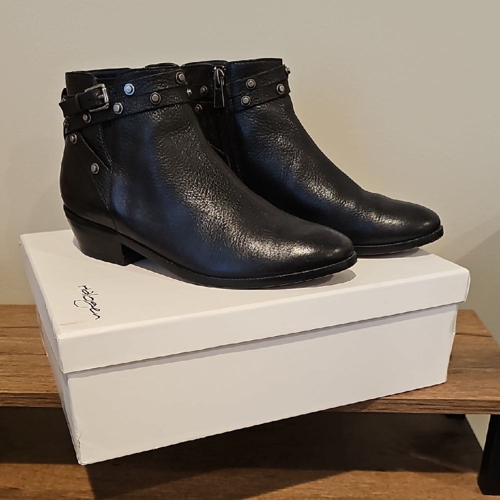 Halogen Black Leather Ankle Boots